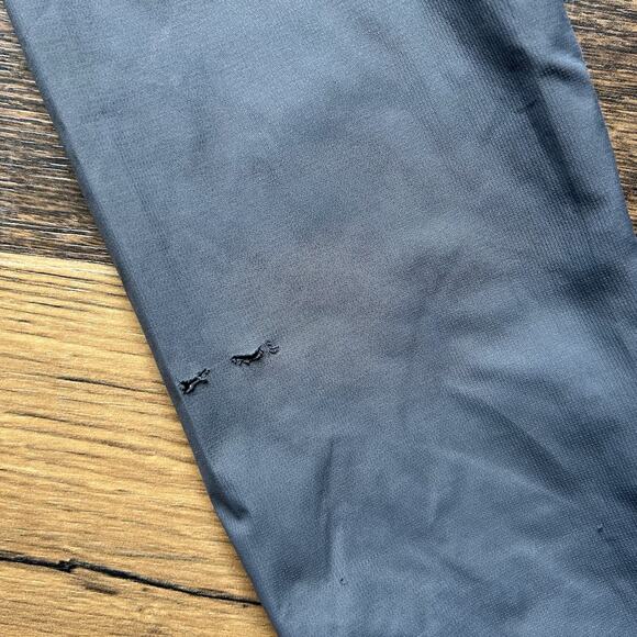 The North Face HyVent Jacket Women’s Small Gray Hooded Waterproof Shell - Picture 9 of 10